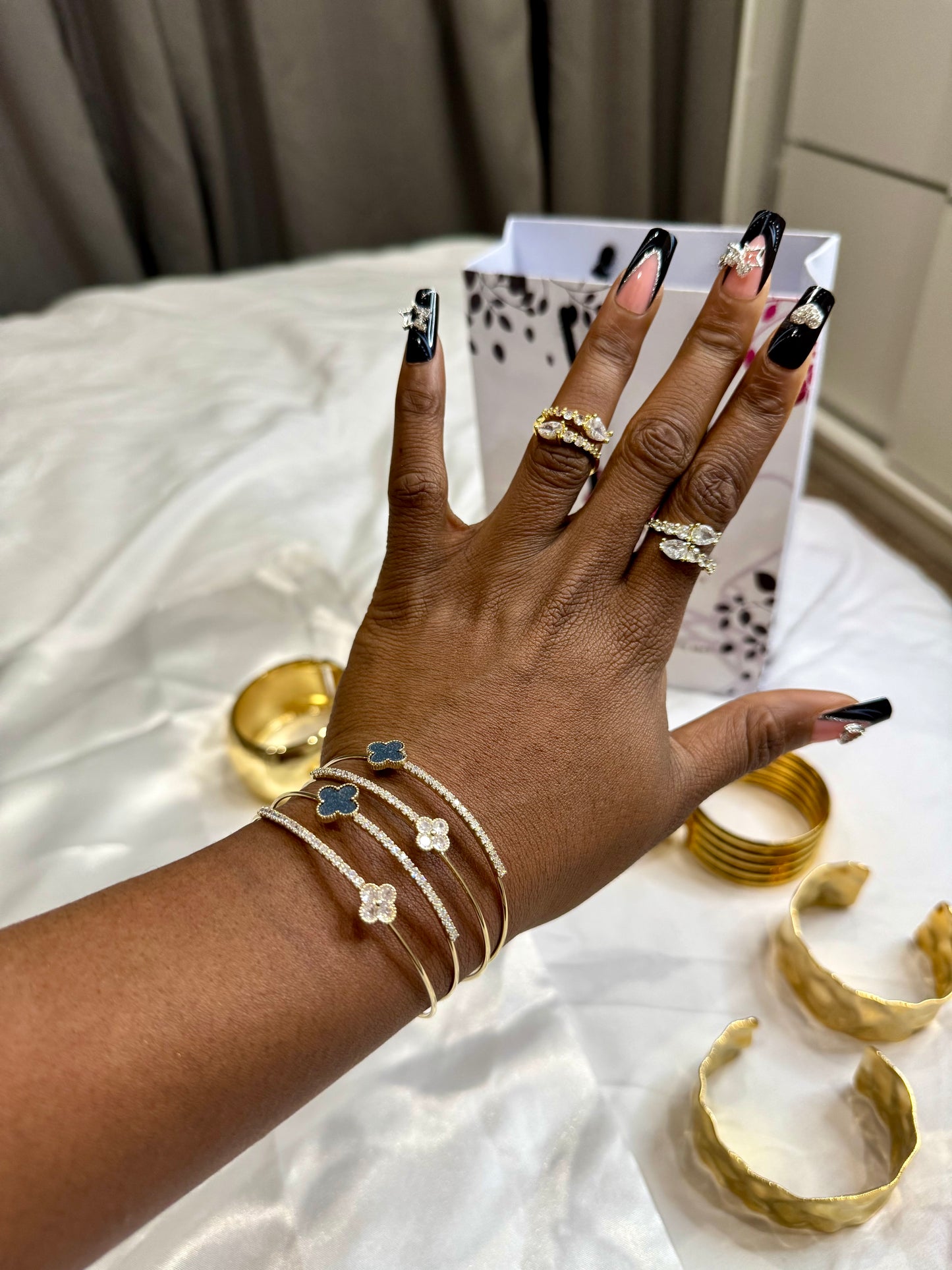 Chic Clover Bracelet